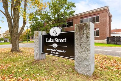 Building Photo - 127 Lake St