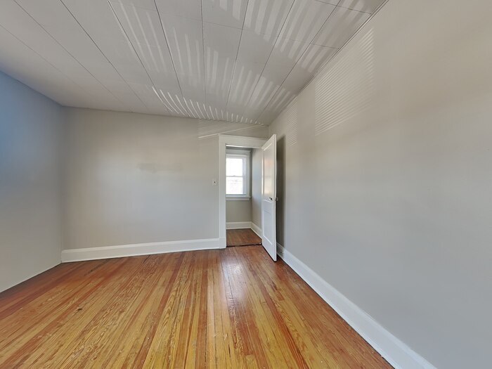 Building Photo - 3029 E Northern Pkwy