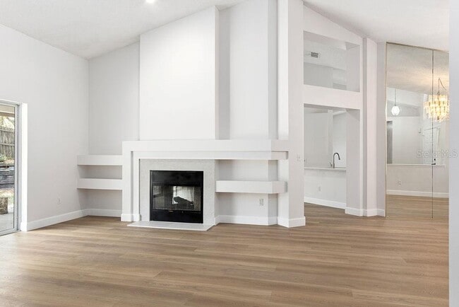 Building Photo - 1425 Whispering Woods Way