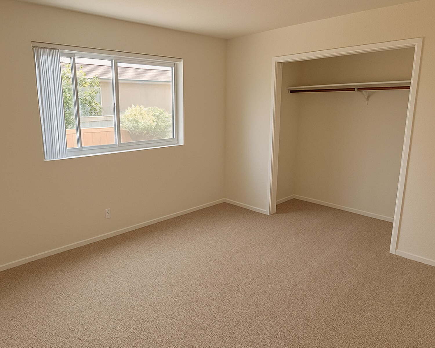 Primary Bedroom - 1002 Mission Dr