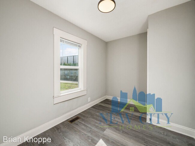 Building Photo - 2 br, 1 bath House - 761 E Starr Ave