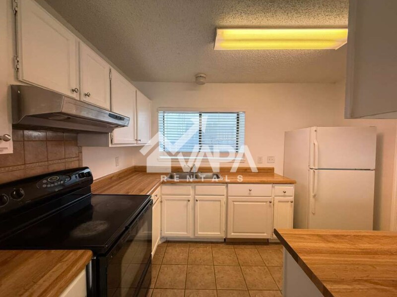 Building Photo - 7135 Grassy Trail