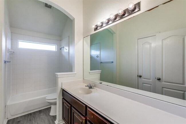 Building Photo - 20428 Crooked Stick Dr