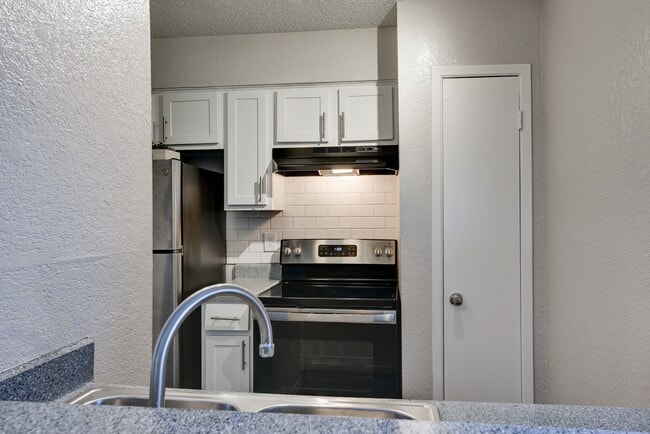 Building Photo - The Sage at 1955