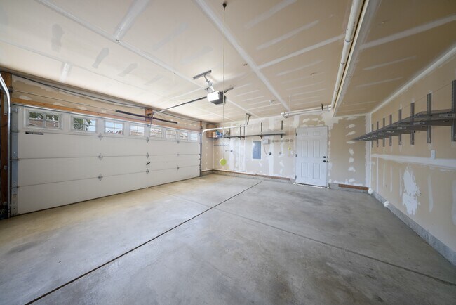 Building Photo - 1610 N Corbin Ln