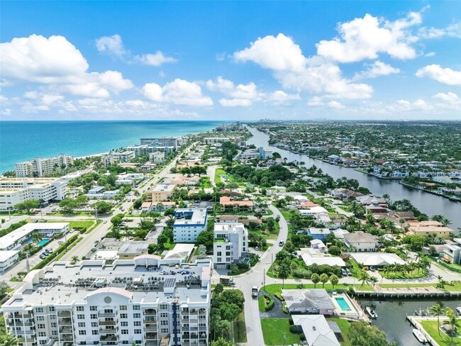Building Photo - 1900 SE 2nd St
