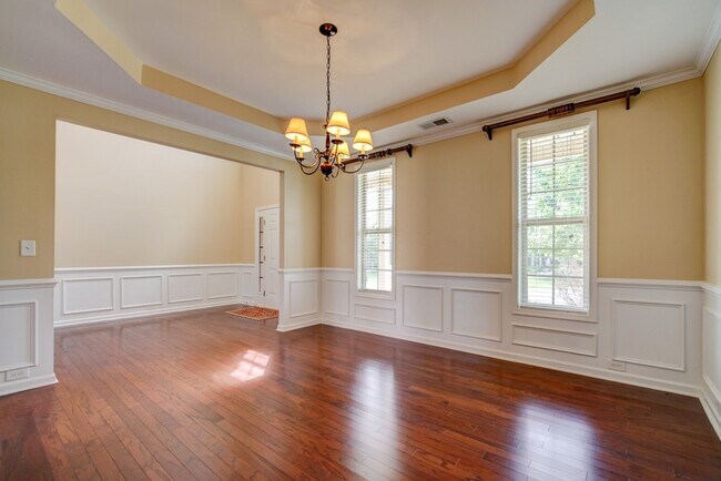 Building Photo - Gorgeous 4/5 BR, 3 BA, 2 Car Garage Home with Fenced Backyard and Large Storage Unit