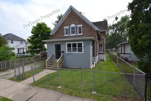 Building Photo - 224 Lincoln St