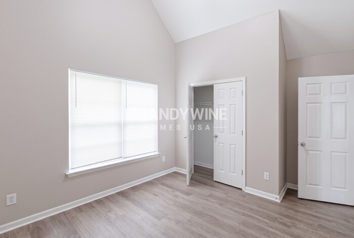 Building Photo - 5194 Seaside Ct