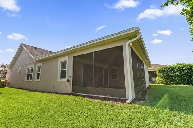 Building Photo - 2460 Promenade Dr