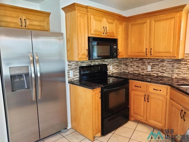 Building Photo - 3845 Benjamin Davis Dr