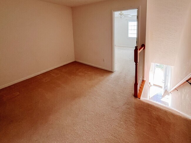 Building Photo - 2515 Cherry Ln