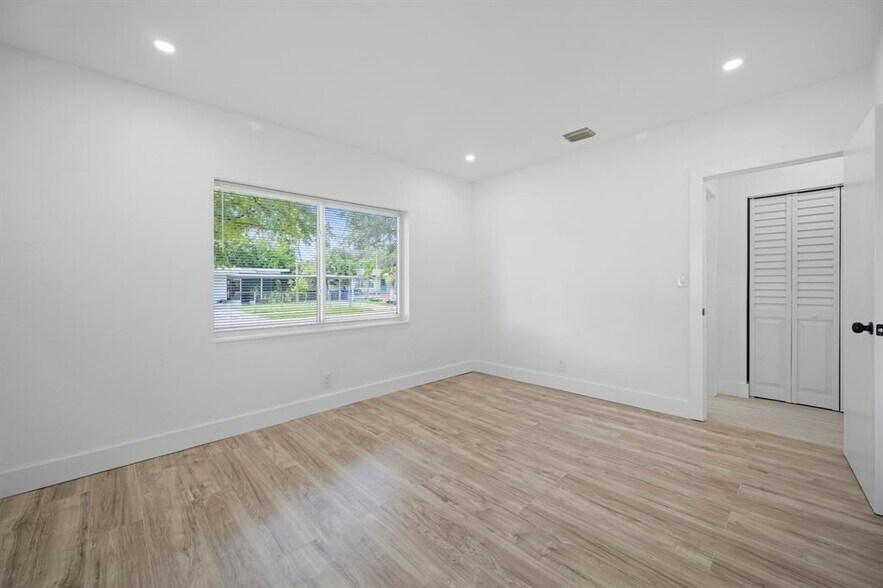 Building Photo - 2601 Taylor St