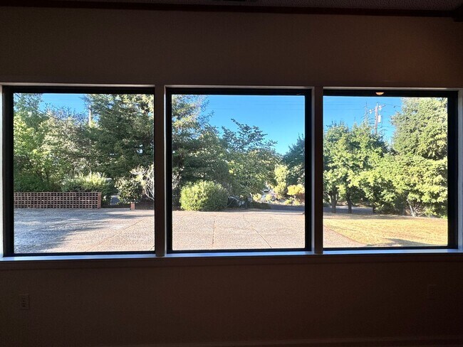 Building Photo - Gorgeous .5 acre lot in Auburn