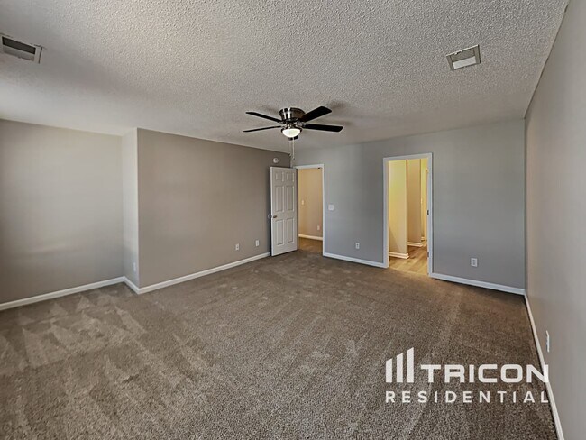 Building Photo - 240 Bassett Loop