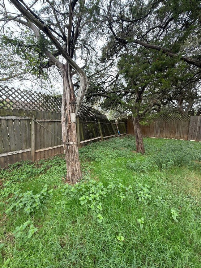 Building Photo - 5601 Porsche Ln