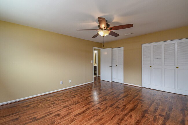 Building Photo - 10502 Hammerly Blvd