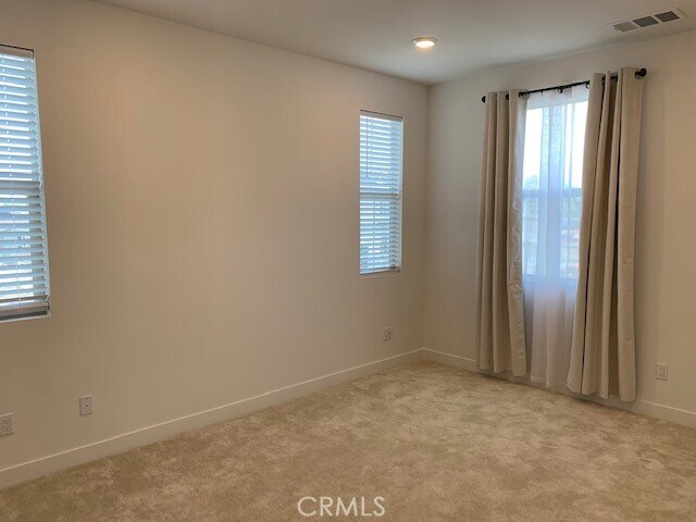 Building Photo - 502 Tamarind Way