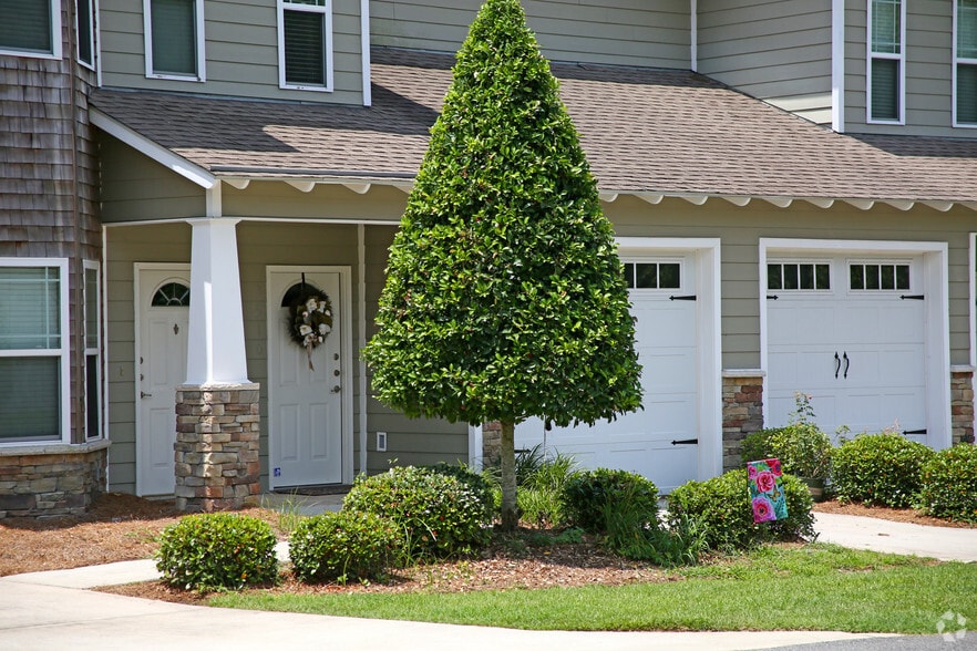 Primary Photo - The Gardens