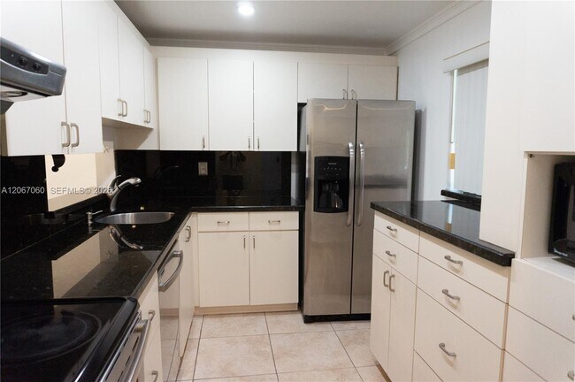 Building Photo - 8065 SW 107th Ave