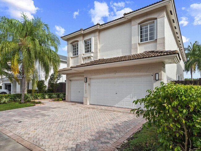 Building Photo - 11149 NW 72nd Terrace