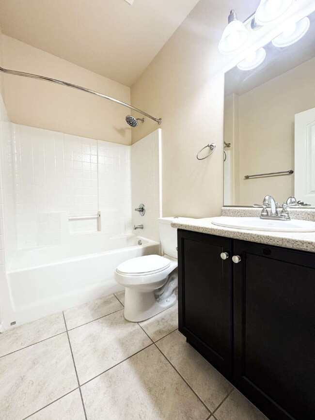 Building Photo - Araby Crossing – 3 Bedroom, 2 Bathroom Sol...
