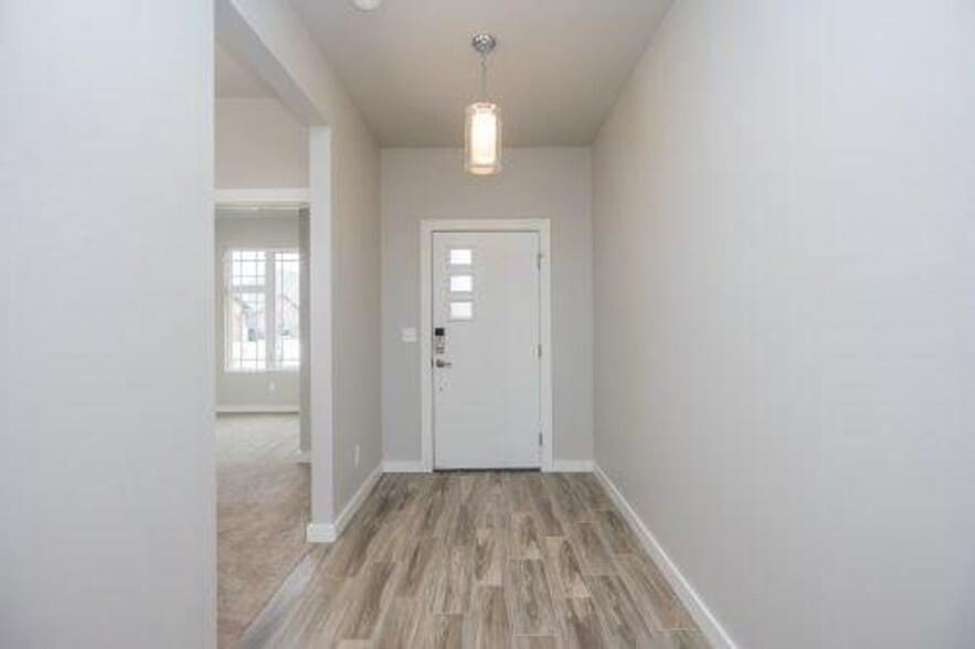 Building Photo - 512 NW 179th Cir