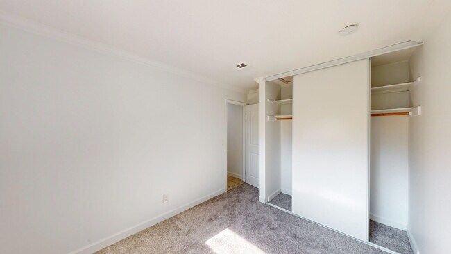 Building Photo - 18213 Happy Ln