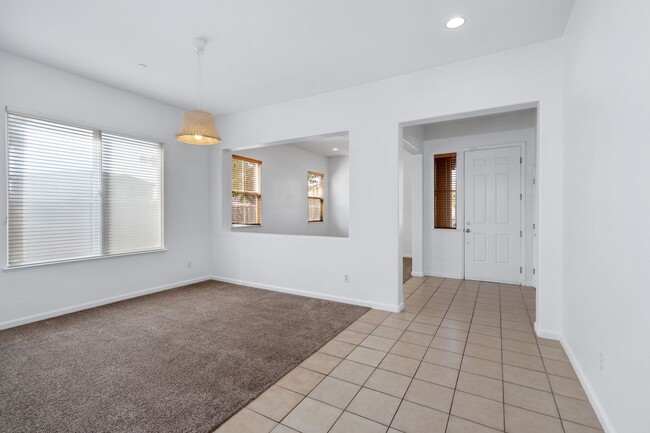 Building Photo - Spacious 3-Bed, 2-Bath Single Level Home
