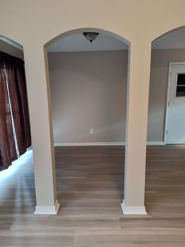 Building Photo - Single Family Home for Rent