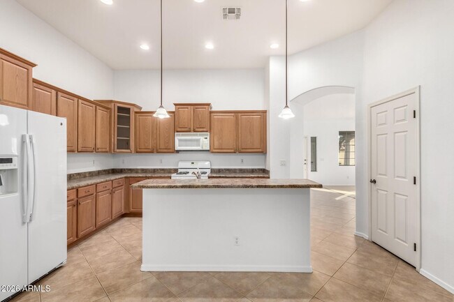 Building Photo - 7402 N 88th Ln