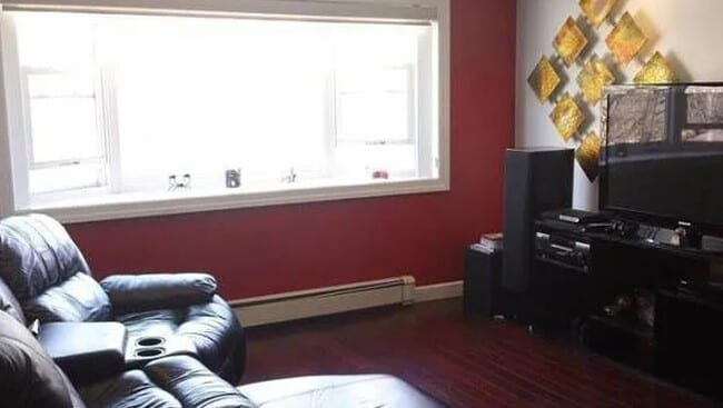 Primary Photo - 4402 Locust Point Dr