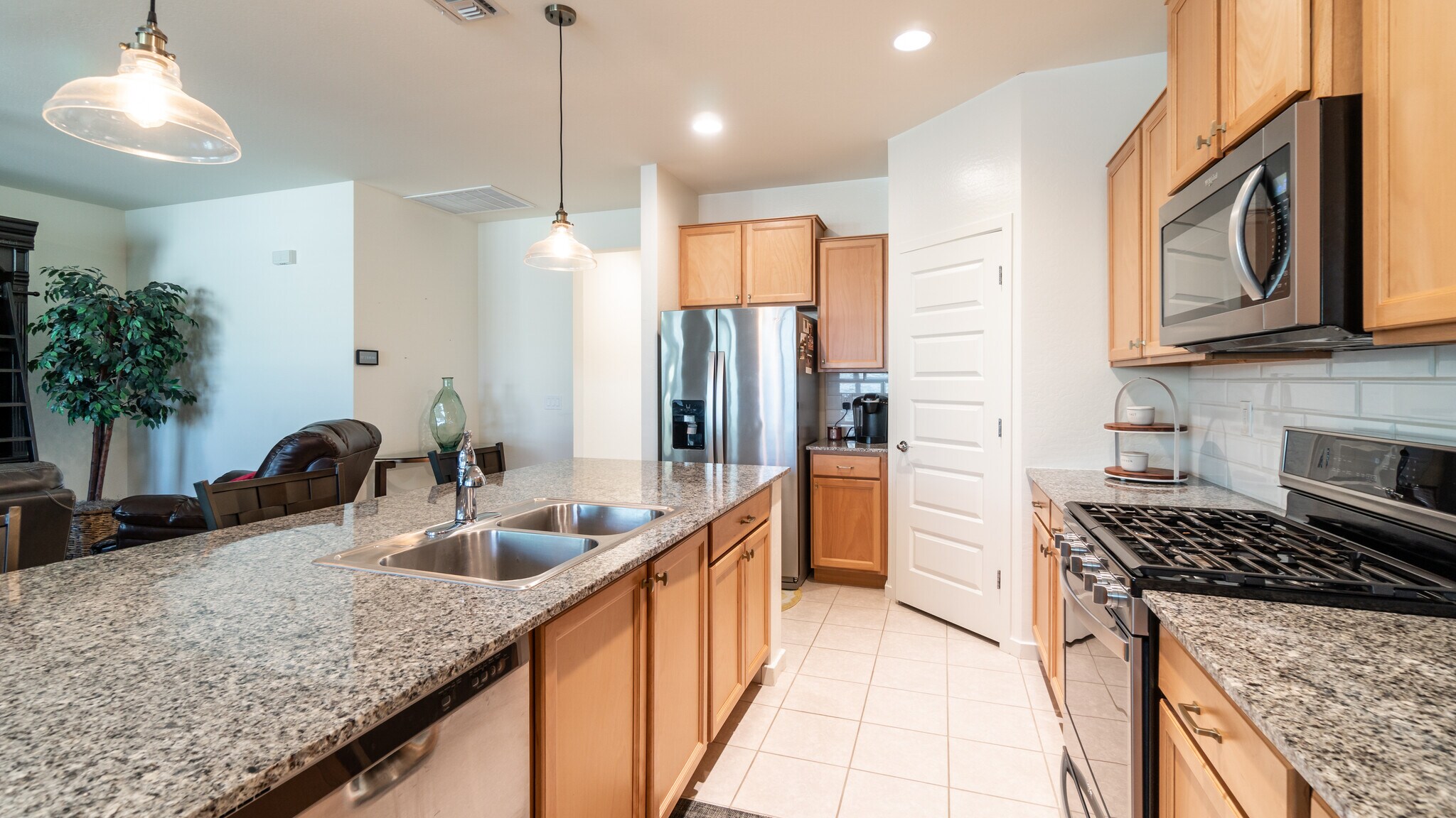 Building Photo - 514 W Cholena Trl