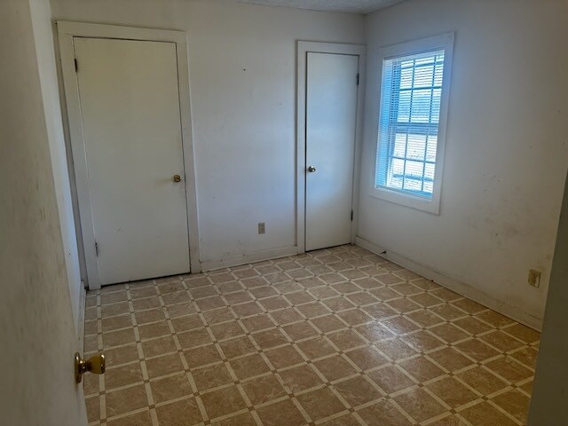 Building Photo - 6411 Mercer Rd