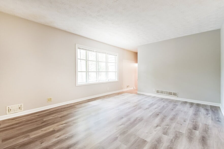 Building Photo - 2725 Westford Ct SW