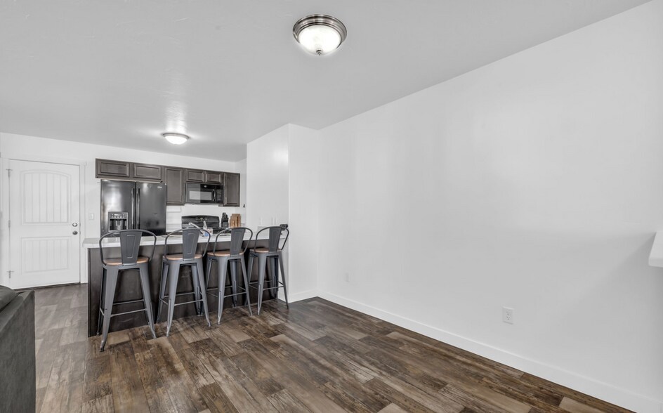Building Photo - 91 E Legacy Pky