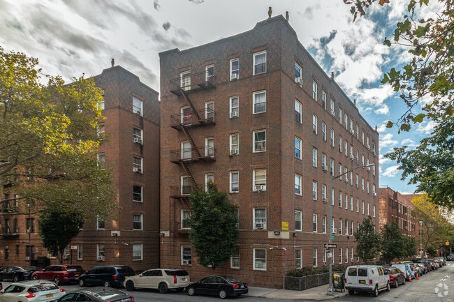 Building Photo - 94-06 34th Road