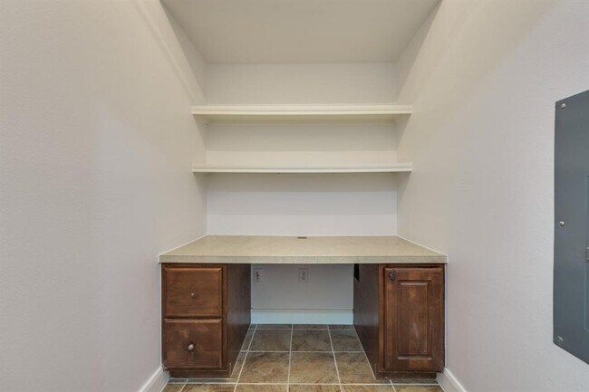 Building Photo - 7701 Rialto Blvd