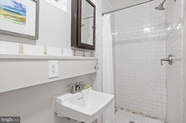 Building Photo - 414 Jefferson St