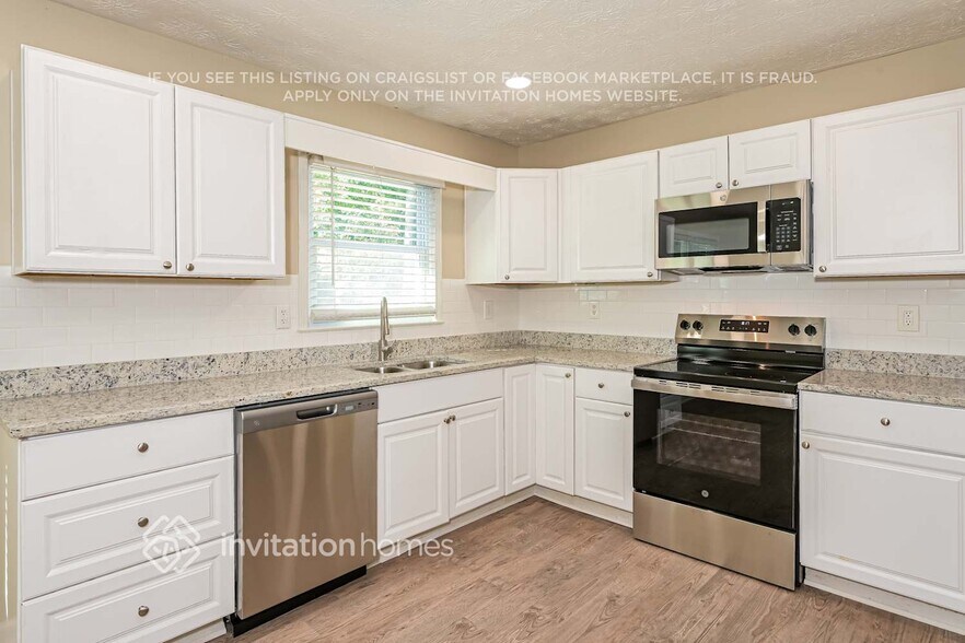 Building Photo - 1740 Rose Garden Ln