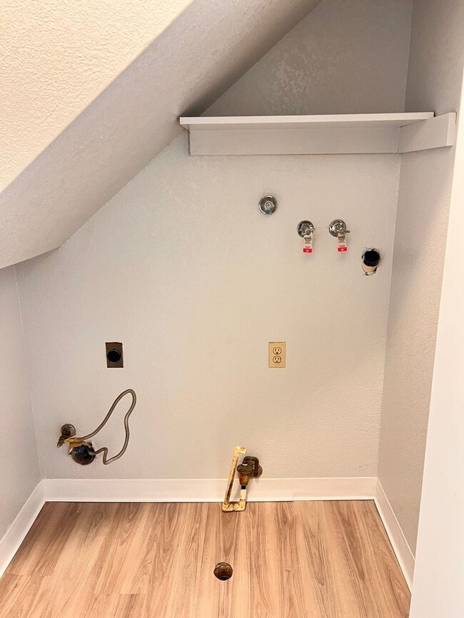 Building Photo - Charming 2-Bedroom Home with Private Patio in Central Bakersfield