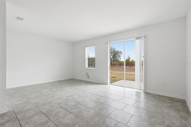 Building Photo - 3303 Laurent Lp