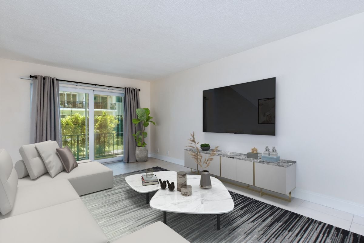 Building Photo - 3000 NE 5TH TE-110-A