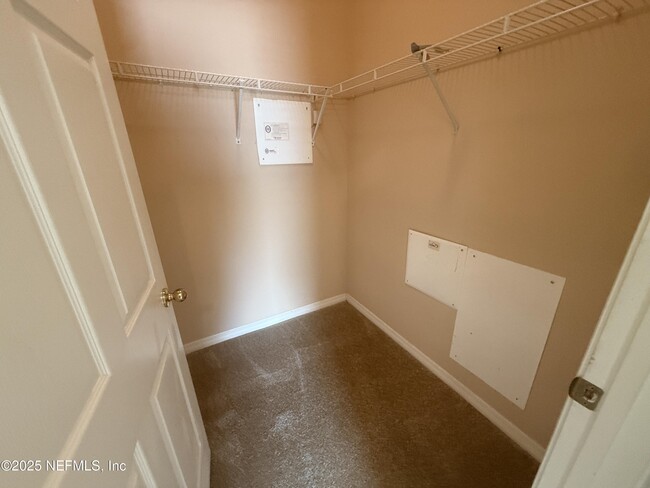 Building Photo - 5150 Playpen Dr