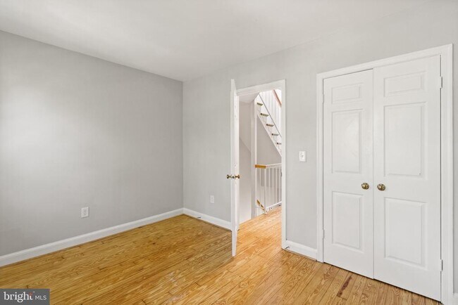 Building Photo - 911 Oronoco St