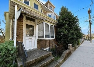 Building Photo - 633 Edgewood Ave