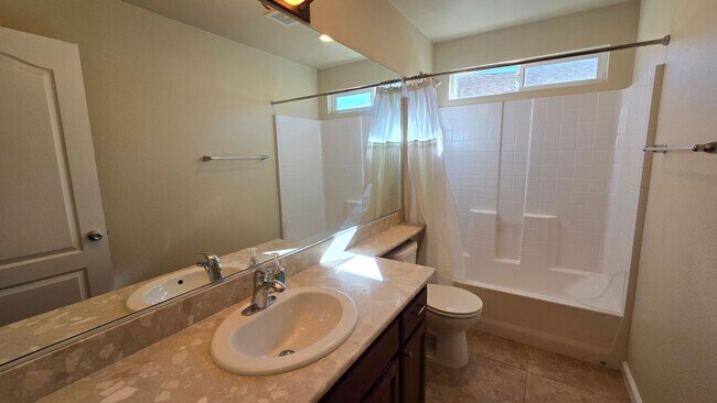Building Photo - Gated Somersett Home with a View!
