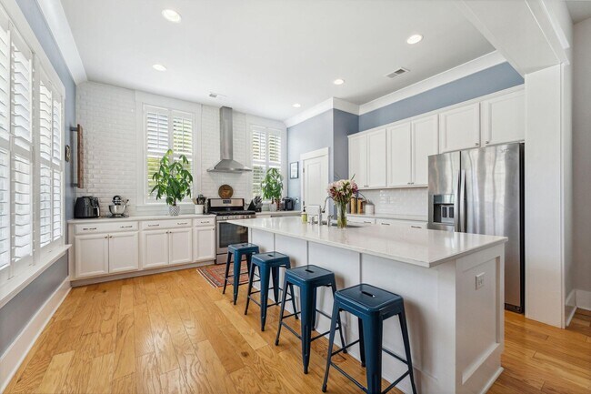 Building Photo - Well maintained home in Fleming Park - Jam...