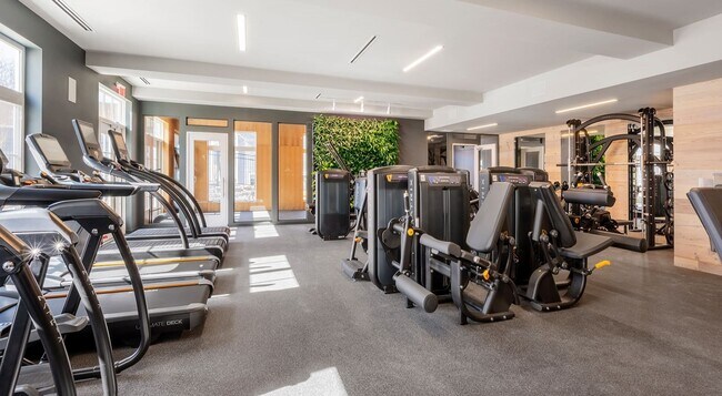 Building Photo - 333 Unquowa Rd