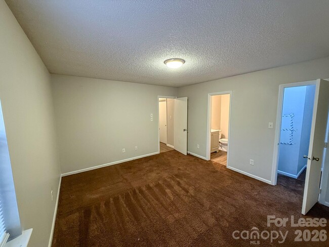 Building Photo - 3006 Overlook Trail